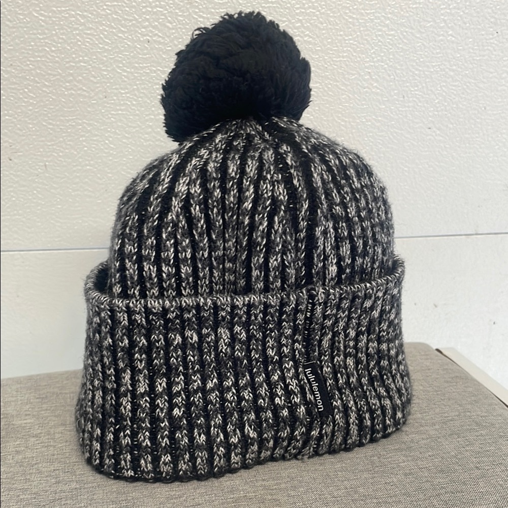 Lululemon Athletica Black and Gray Winter Knit Hat
